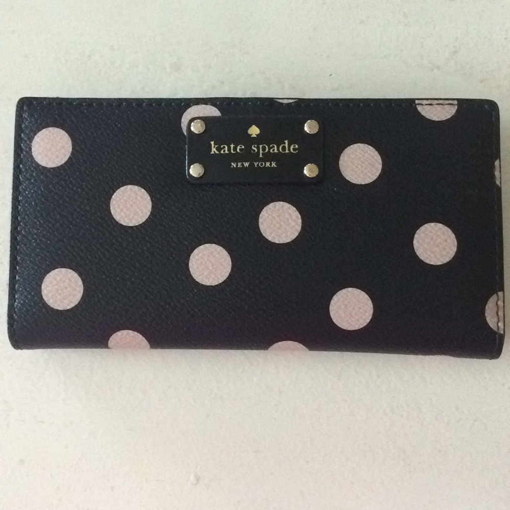 Kate Spade wallet-Stacy polka dot print